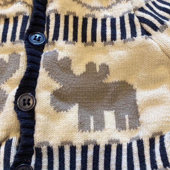 Boy’s Size 12-18 Months Joe Fresh Sweater Jacket with Moose Design - Picture 2 of 4